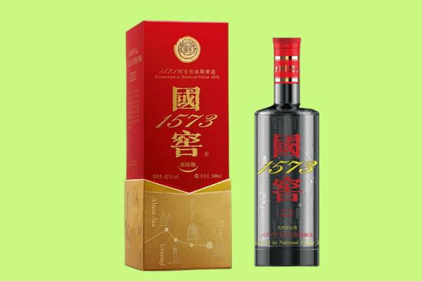 重庆大渡口区回收国窖1573.jpg